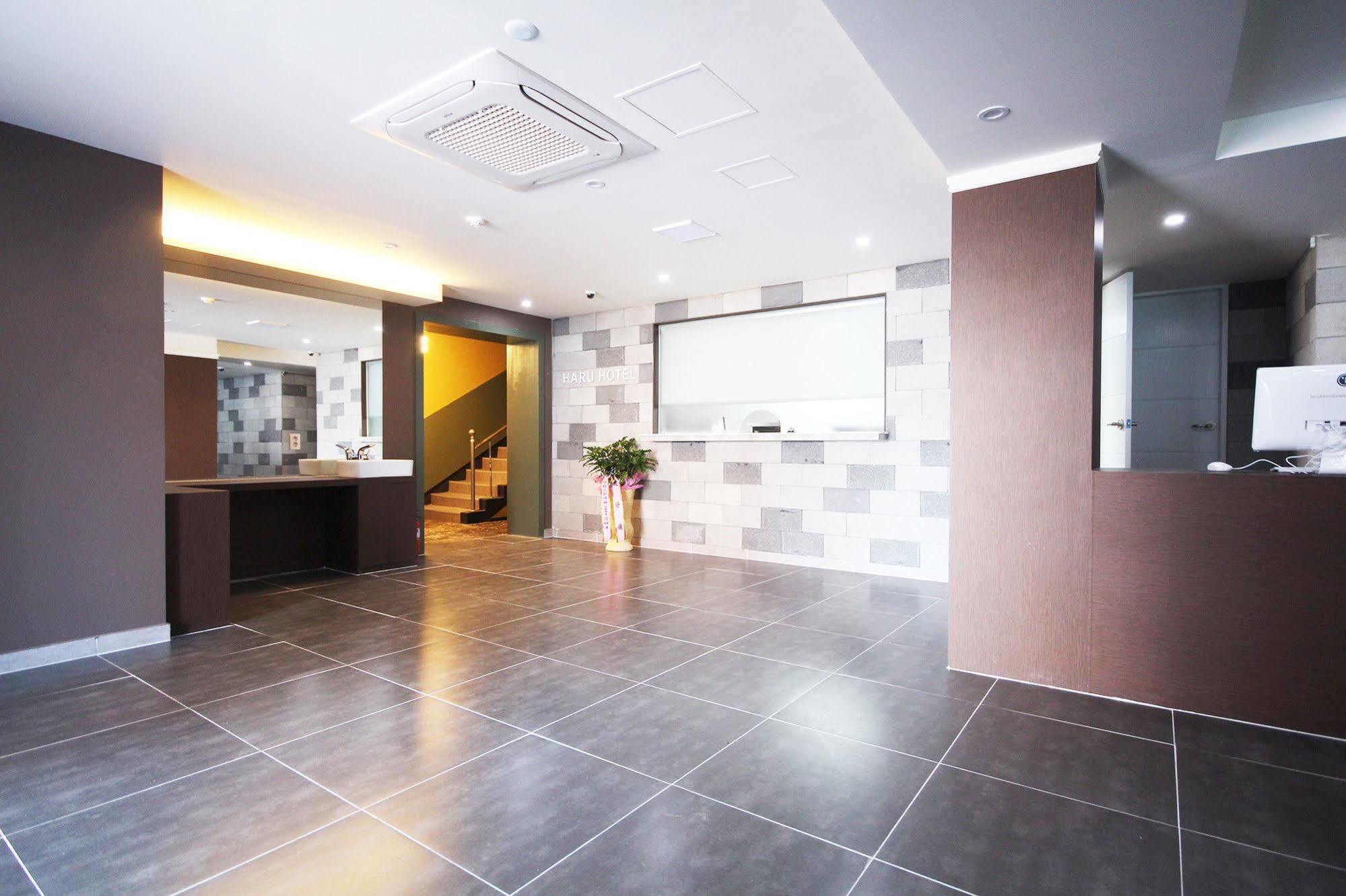 Haru Hotel Gimhae Eksteriør billede