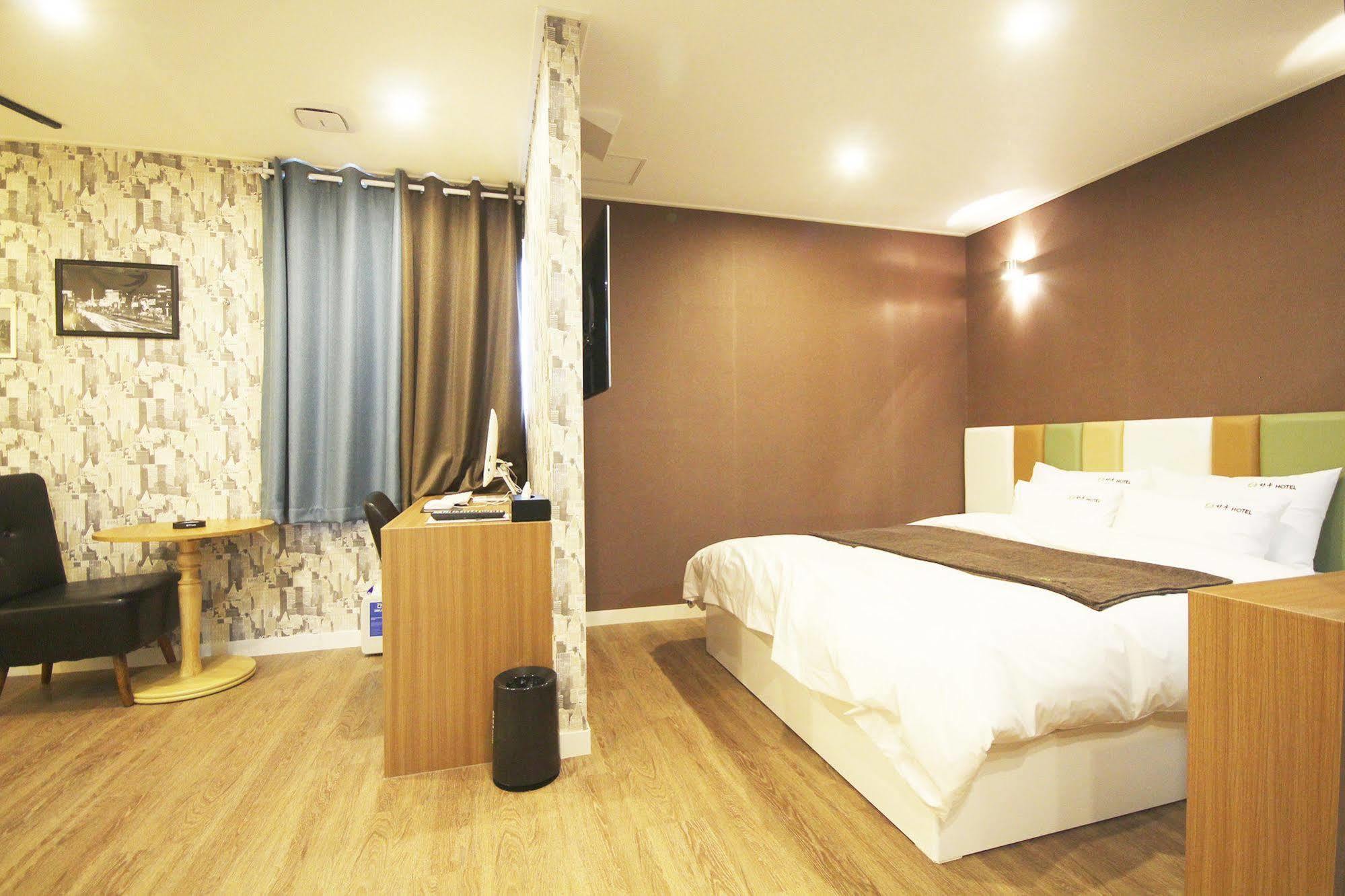 Haru Hotel Gimhae Eksteriør billede