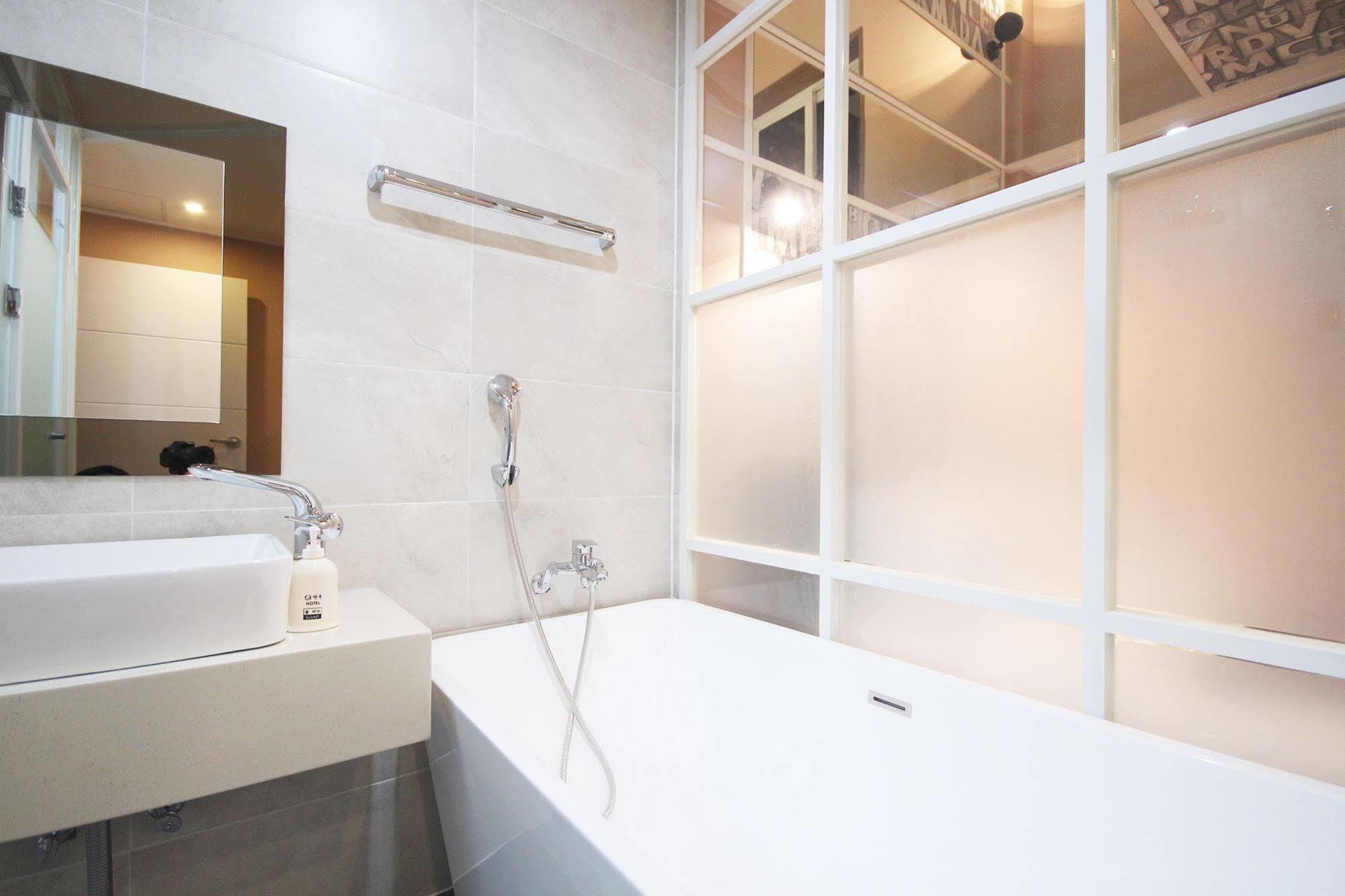 Haru Hotel Gimhae Eksteriør billede