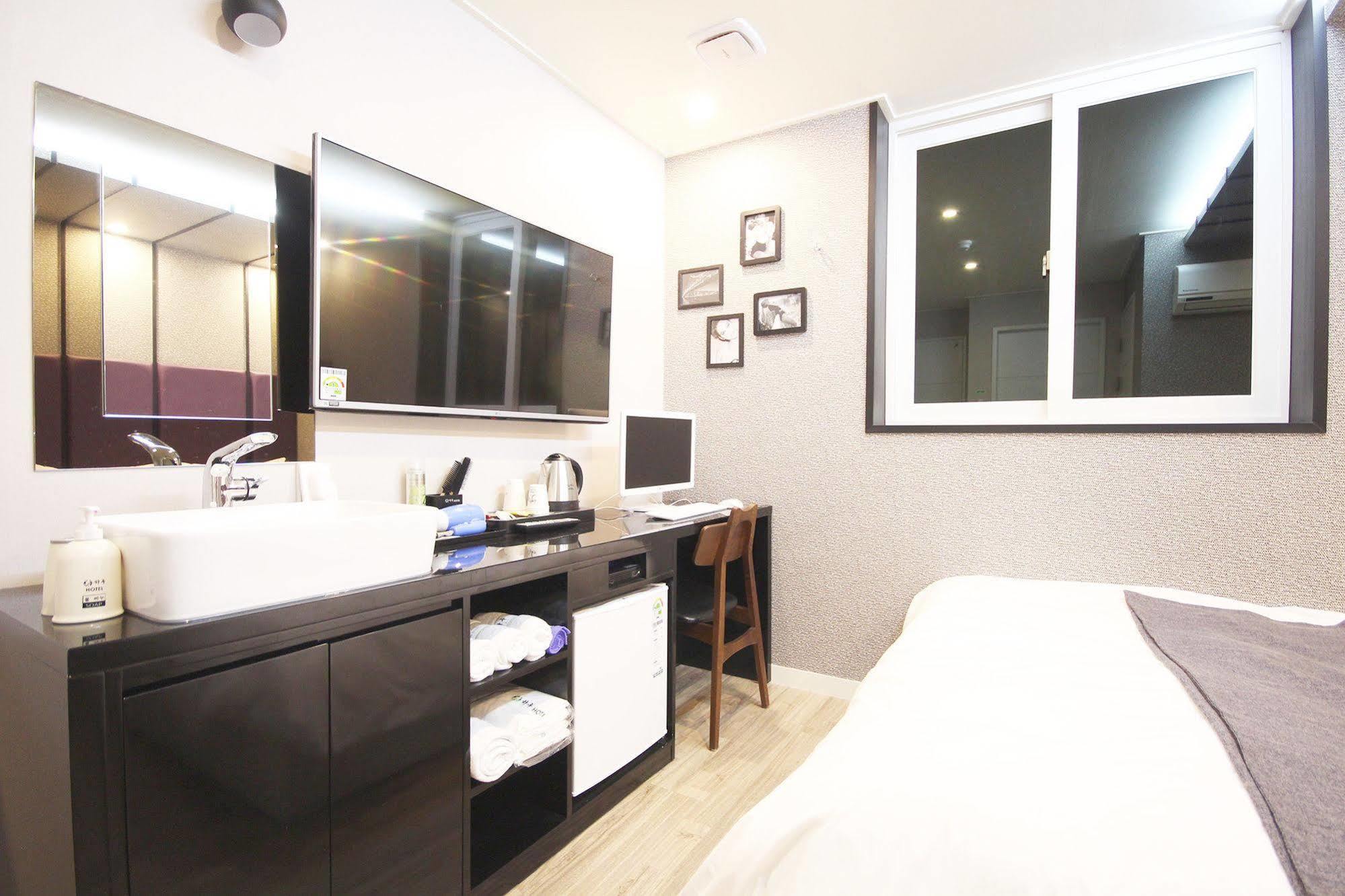 Haru Hotel Gimhae Eksteriør billede